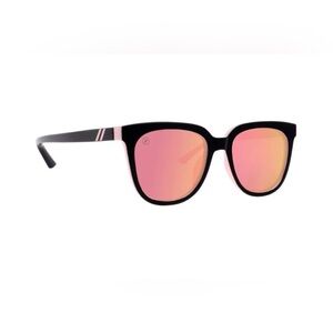 Elegant Grove Black and Pink Sunglasses